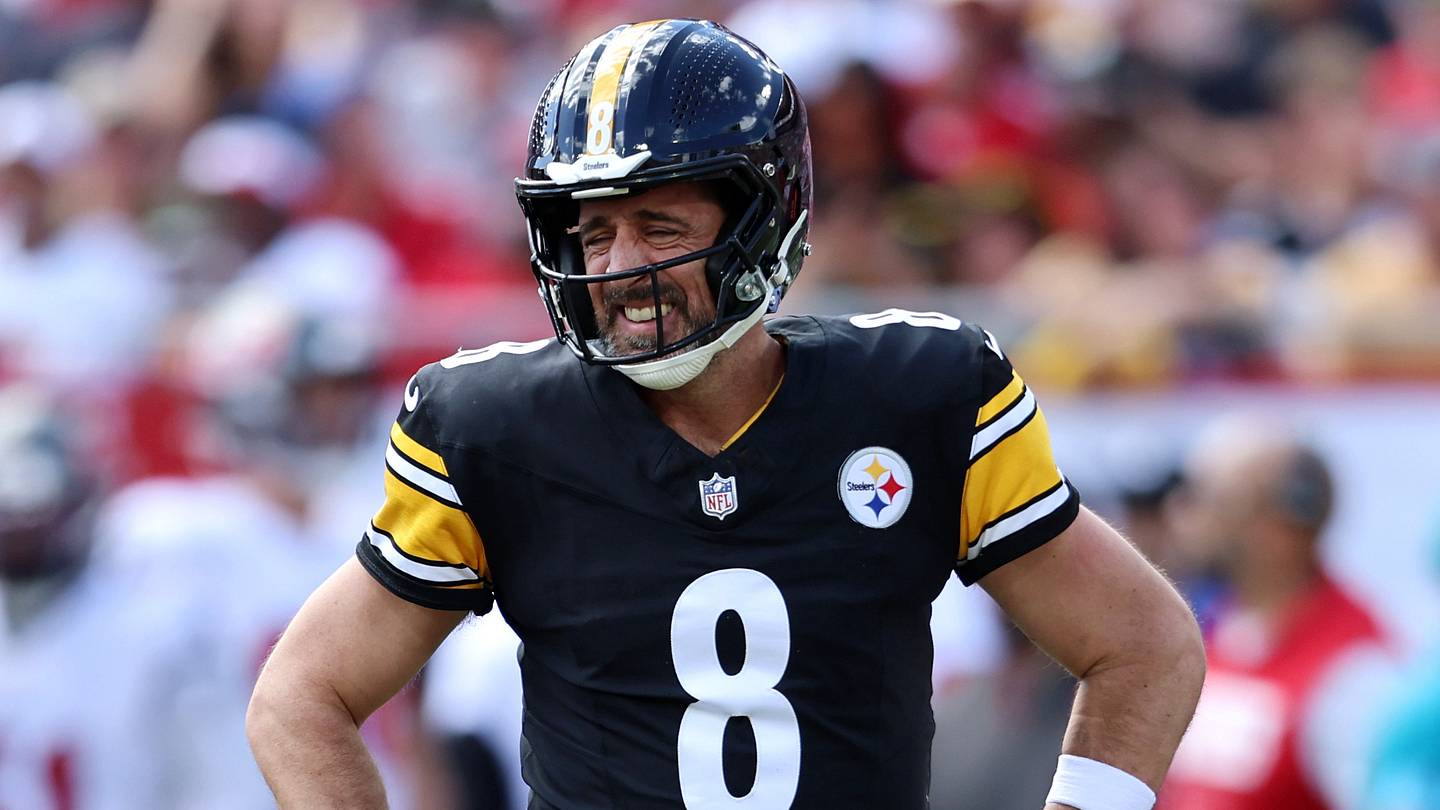 The Pittsburgh Steelers beat the Tampa Bay Buccaneers 26-19 in overtime at Raymond James Stadium on
