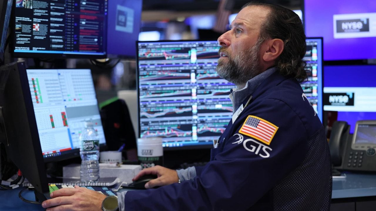 U.S. Stock Futures Steady as Investors Weigh AI Spending and Fed Rates