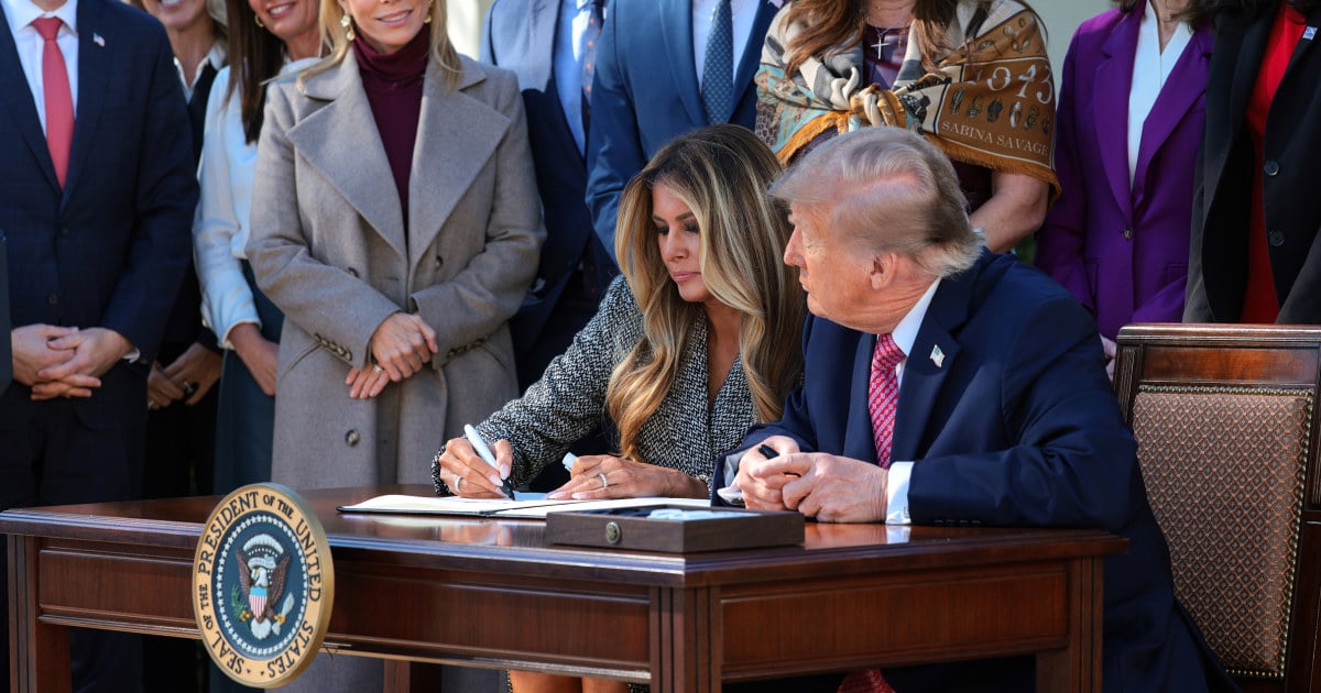 Trump Signs Order Creating Women's Health Task Force