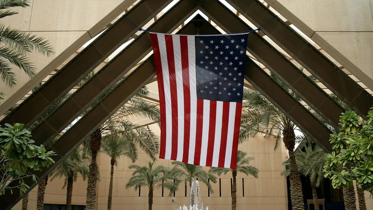 Trump orders US government staff out of Saudi Arabia amid Houthi attacks
